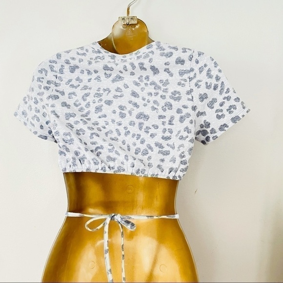 Sexy cut out Leopard print crop string wrap top - Picture 2 of 2
